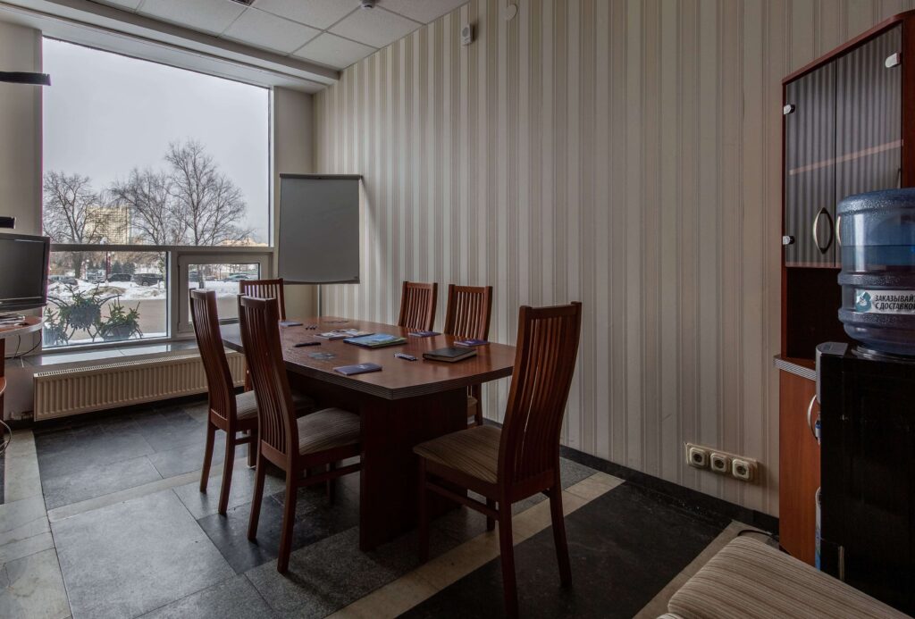 Комната для переговоров