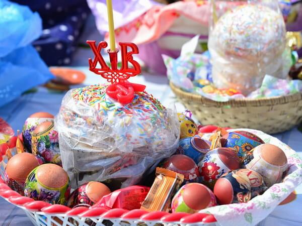 Христос Воскрес! Православные и католики сегодня отмечают Пасху