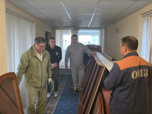Работники Гостиницы «Планета» приняли участие в республиканском субботнике