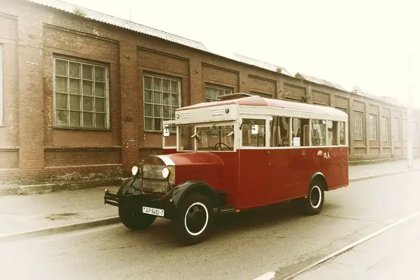 Экскурсии по Минску на ретро-автобусе ЗИС-8